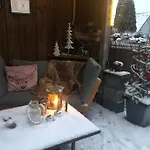 Ja, Goenn' Ich Mir. Sauna, - Alles Hier.
